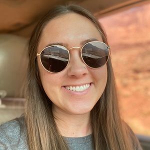 Meet your Posher, Lauren